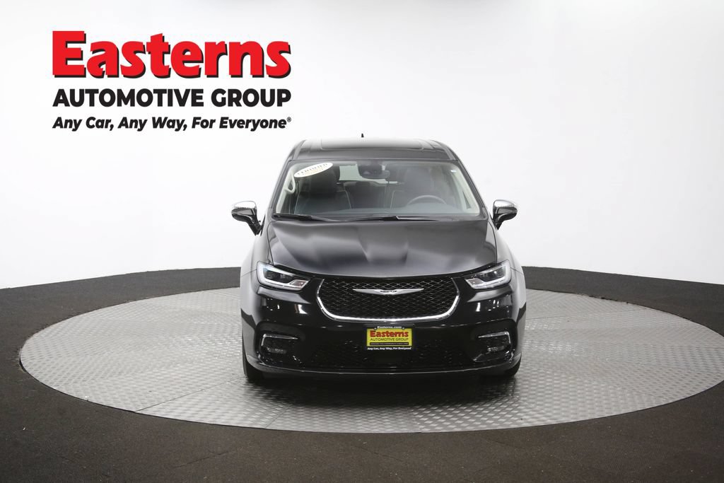 Used 2023 Chrysler Pacifica Limited FWD image 56