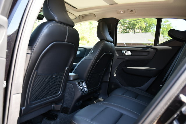 Certified 2026 Volvo XC40 B5 Plus AWD/4WD image 21