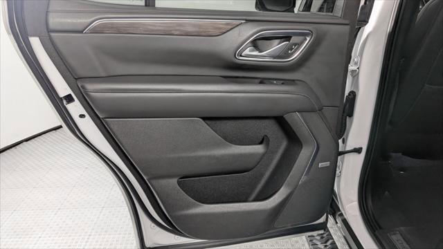 Used 2021 Chevrolet Tahoe Z71 w/ Z71 Off-Road Package AWD/4WD image 14