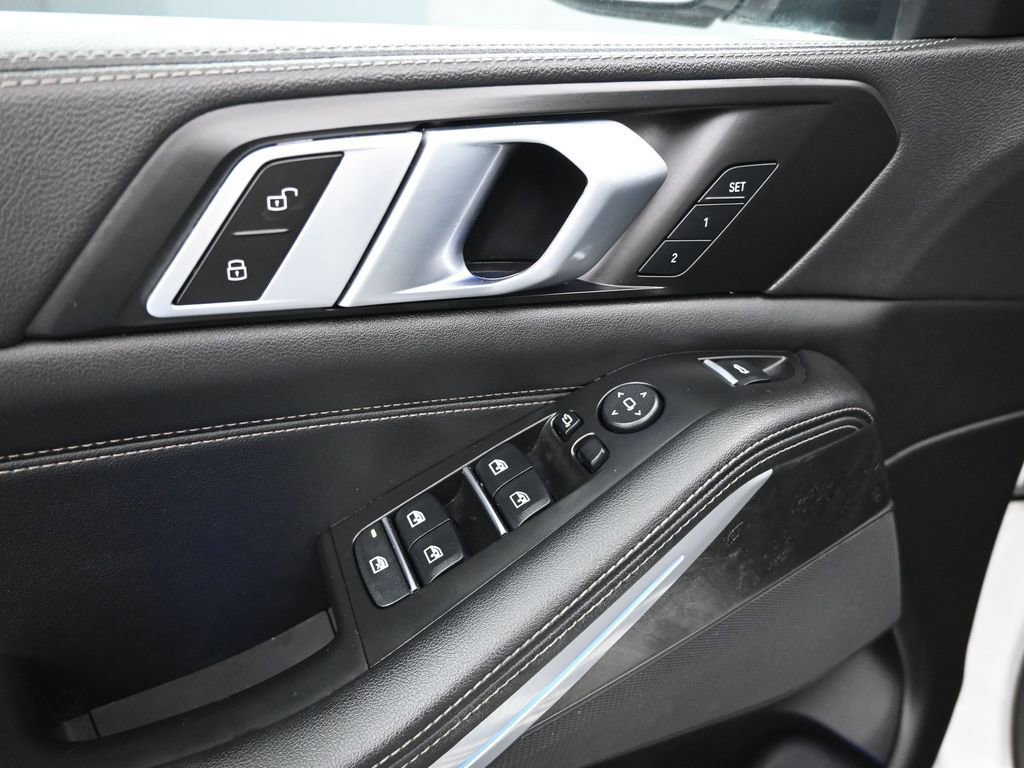 Used 2023 BMW X5 sDrive40i image 10