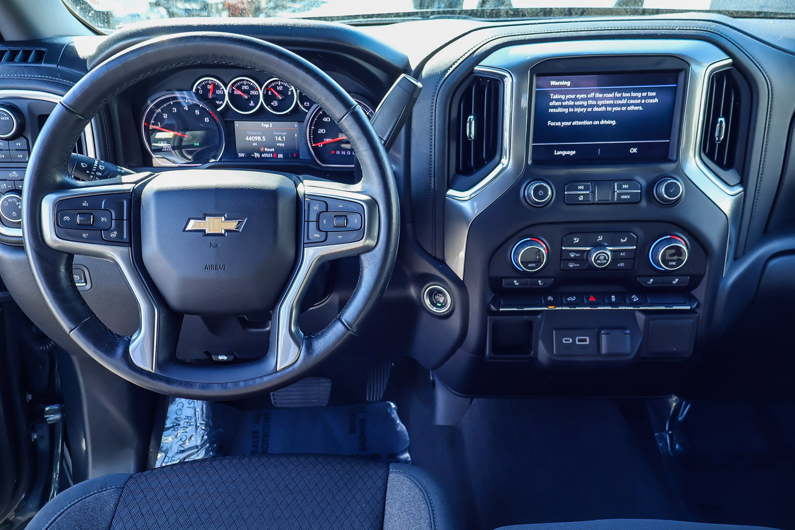 Used 2022 Chevrolet Silverado 1500 LT image 3