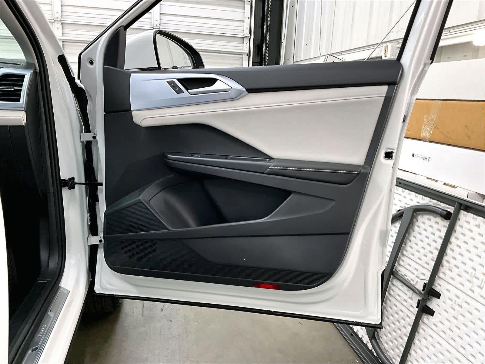 New 2026 Volkswagen Taos SE AWD/4WD image 31