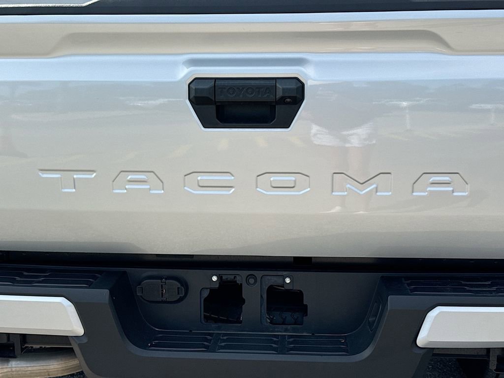 Used 2024 Toyota Tacoma SR5 RWD image 11