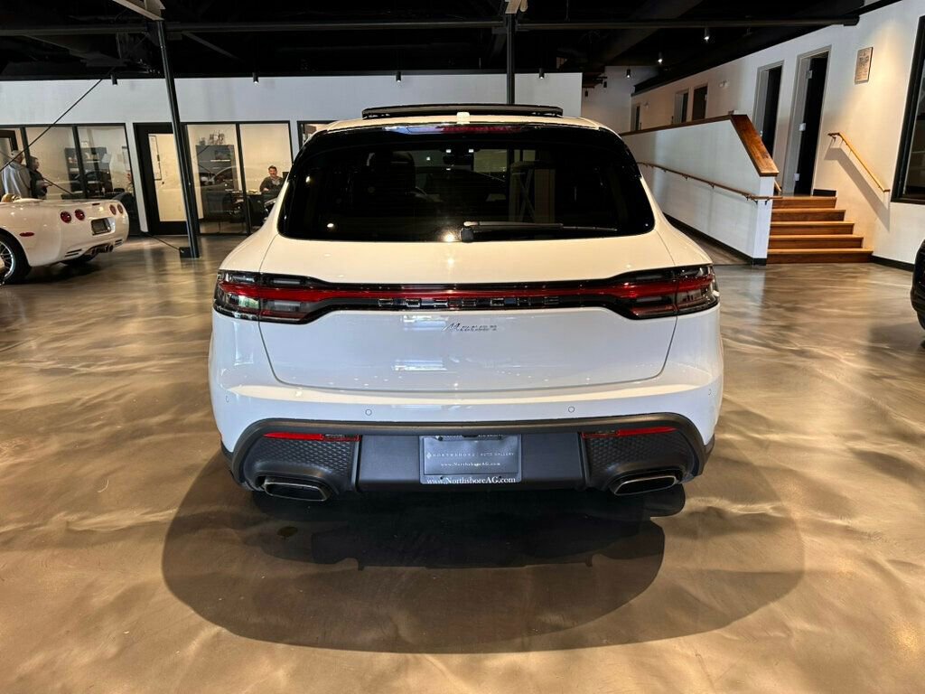 Used 2025 Porsche Macan AWD/4WD image 4