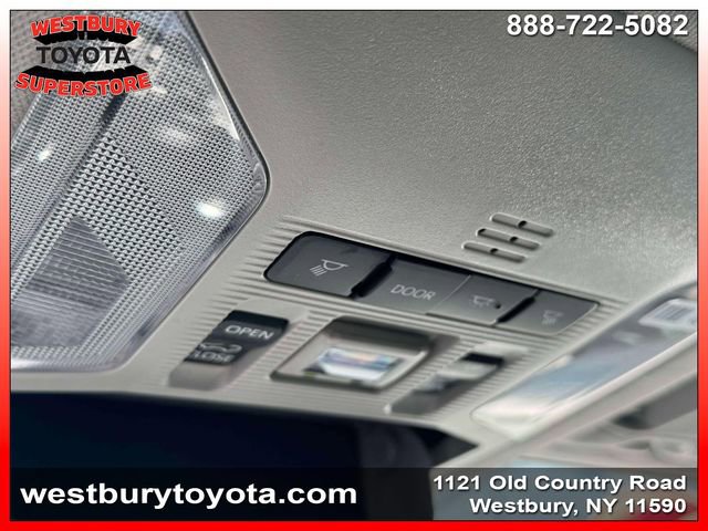 Used 2022 Toyota RAV4 XLE w/ Convenience Package AWD/4WD image 32