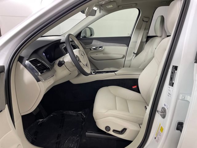 Certified 2025 Volvo XC90 T8 Plus w/ Protection Package Premier AWD/4WD image 18