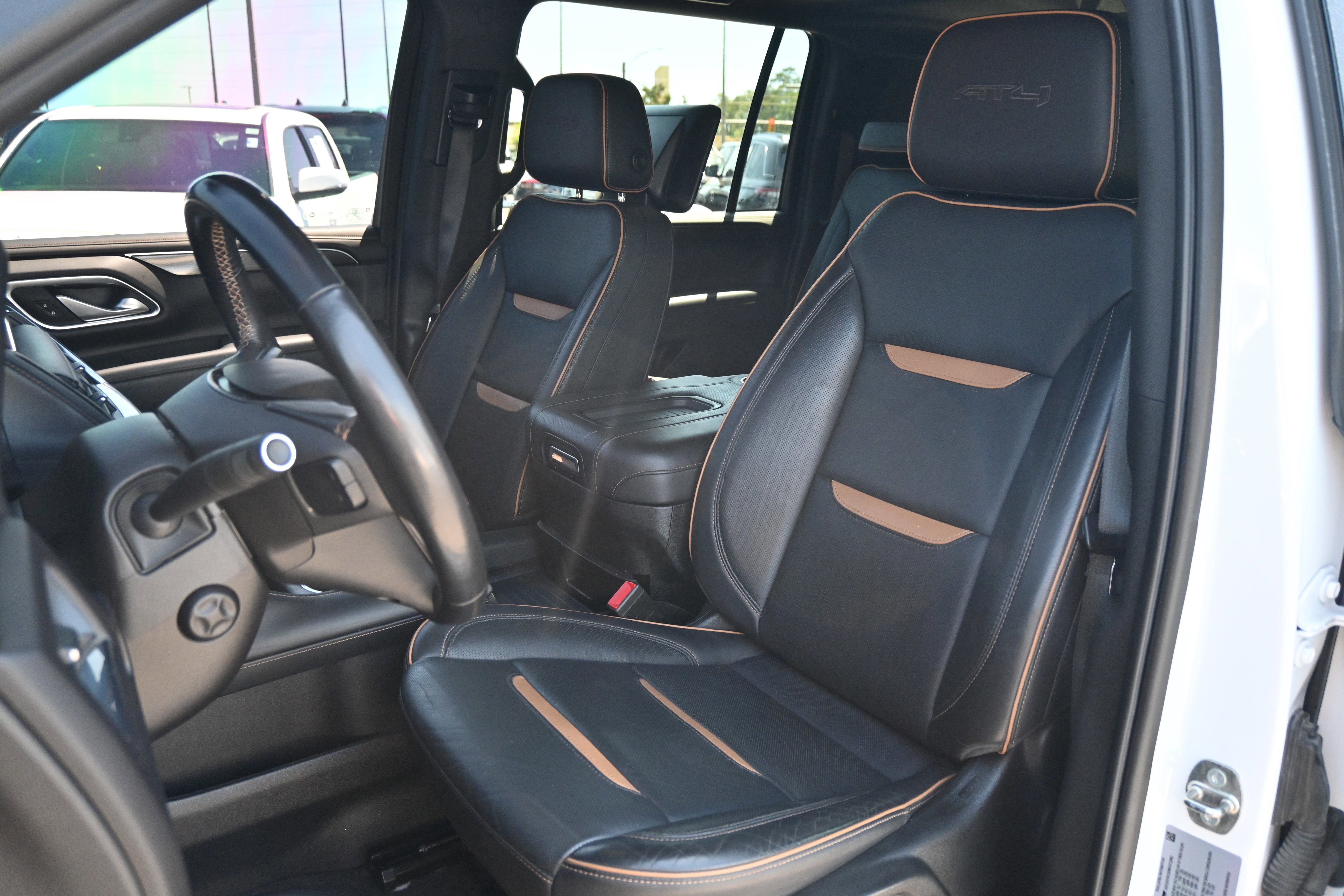 Used 2021 GMC Yukon XL AT4 w/ Rear Media and Nav Package AWD/4WD image 15