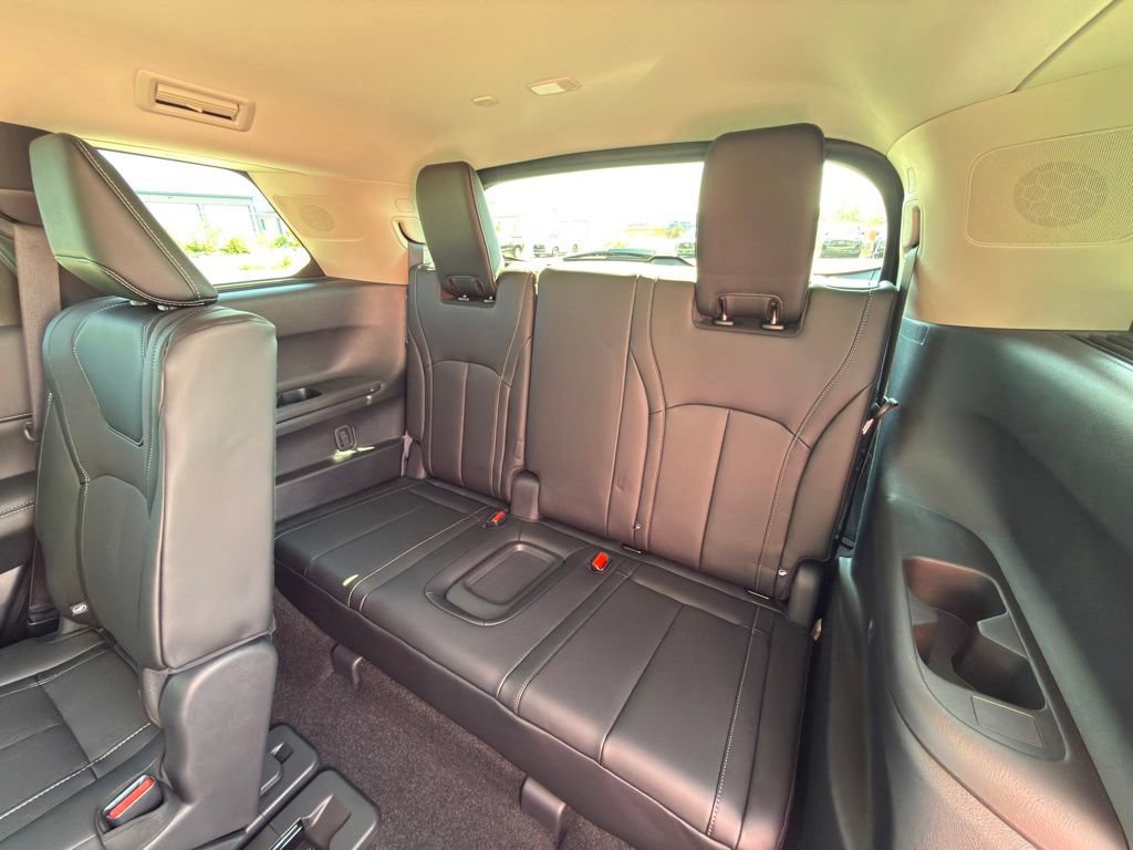 Certified 2026 INFINITI QX60 Luxe w/ Cargo Package AWD/4WD image 18