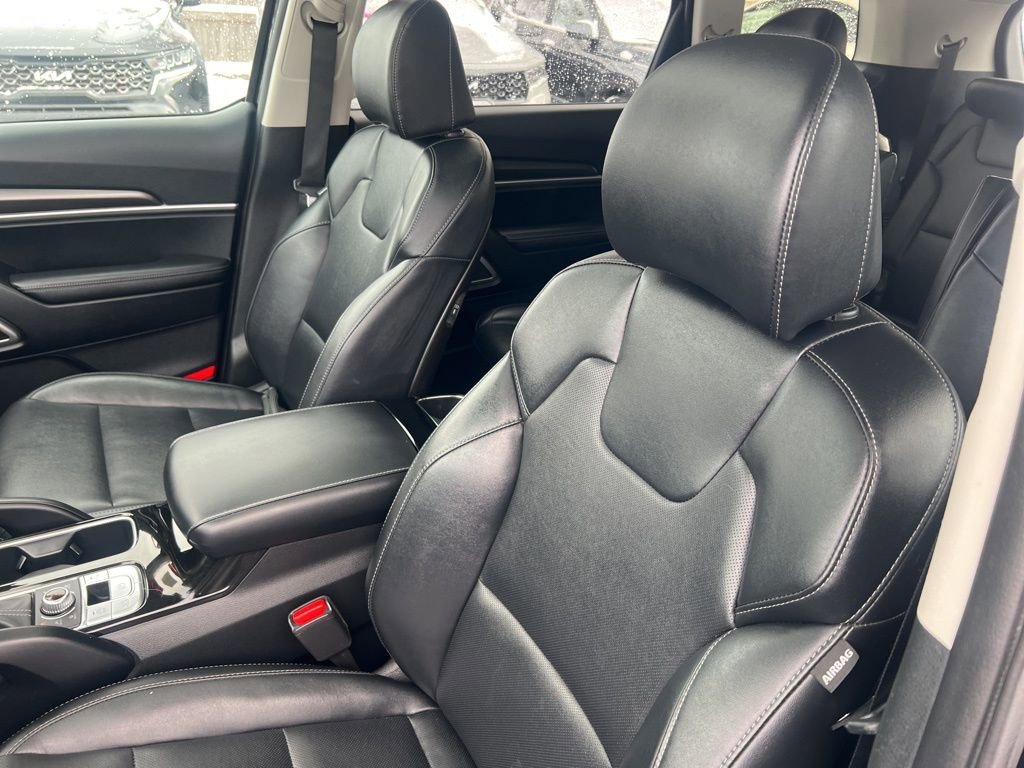 Certified 2023 Kia Telluride S w/ S Sunroof Package image 5