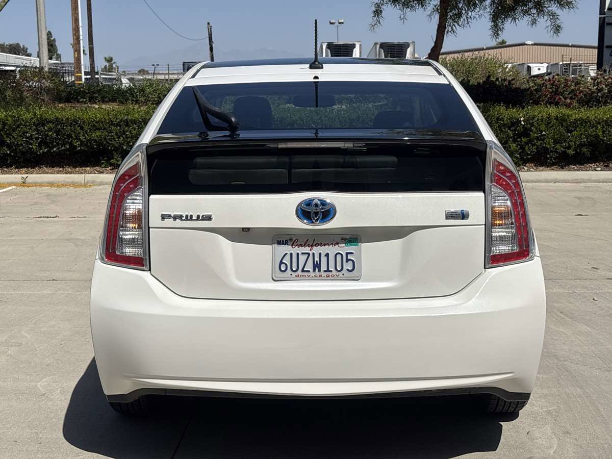 Used 2012 Toyota Prius Four w/ Deluxe Solar Roof Pkg FWD image 4