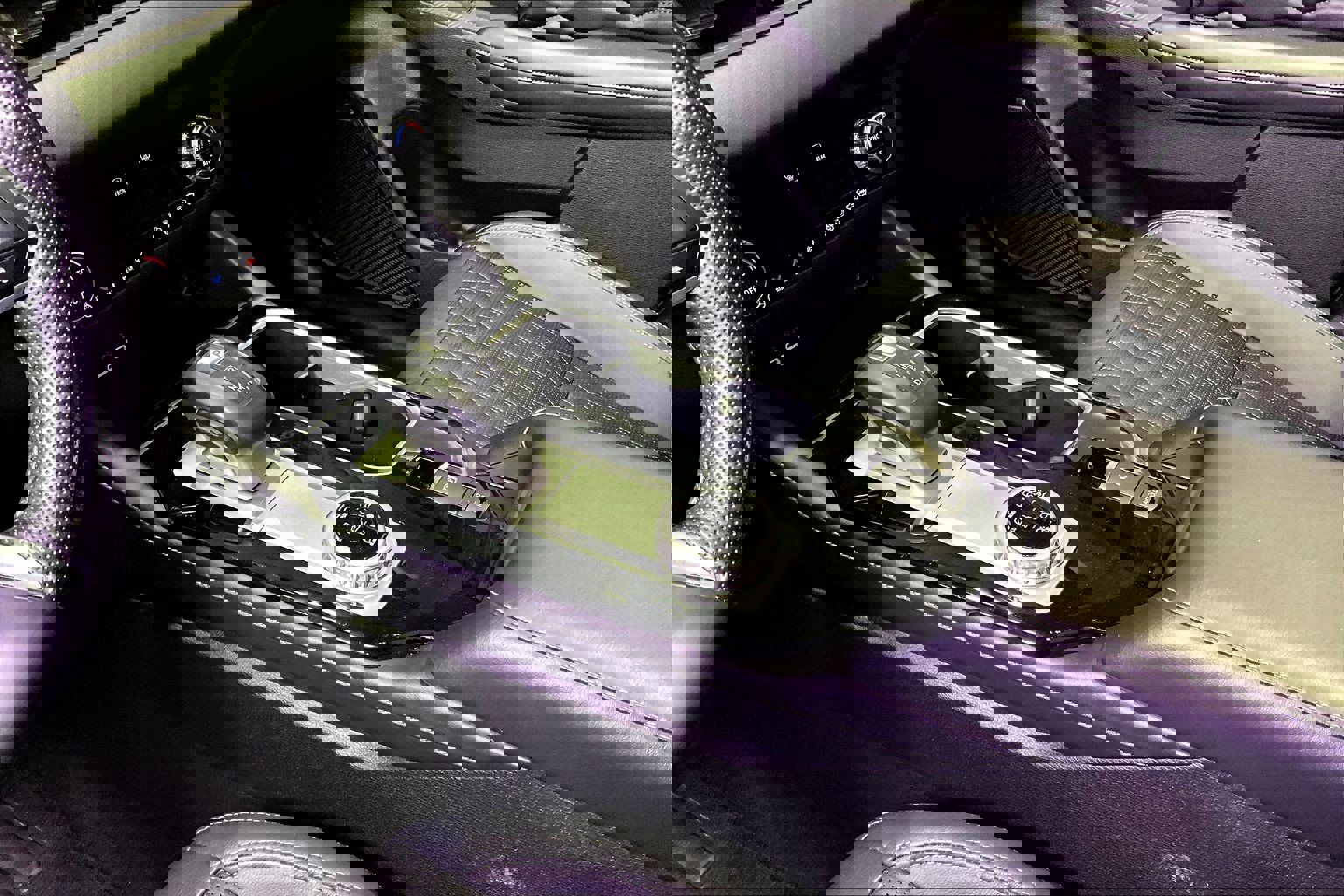 Used 2025 Mitsubishi Outlander SEL image 17