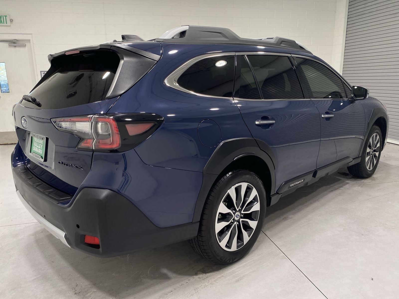 Used 2025 Subaru Outback Touring XT AWD/4WD image 8
