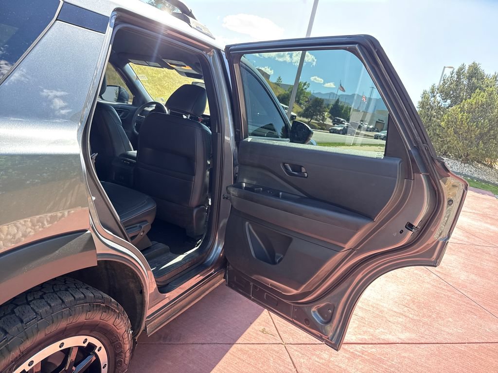 Used 2024 Nissan Pathfinder Rock Creek AWD/4WD image 25
