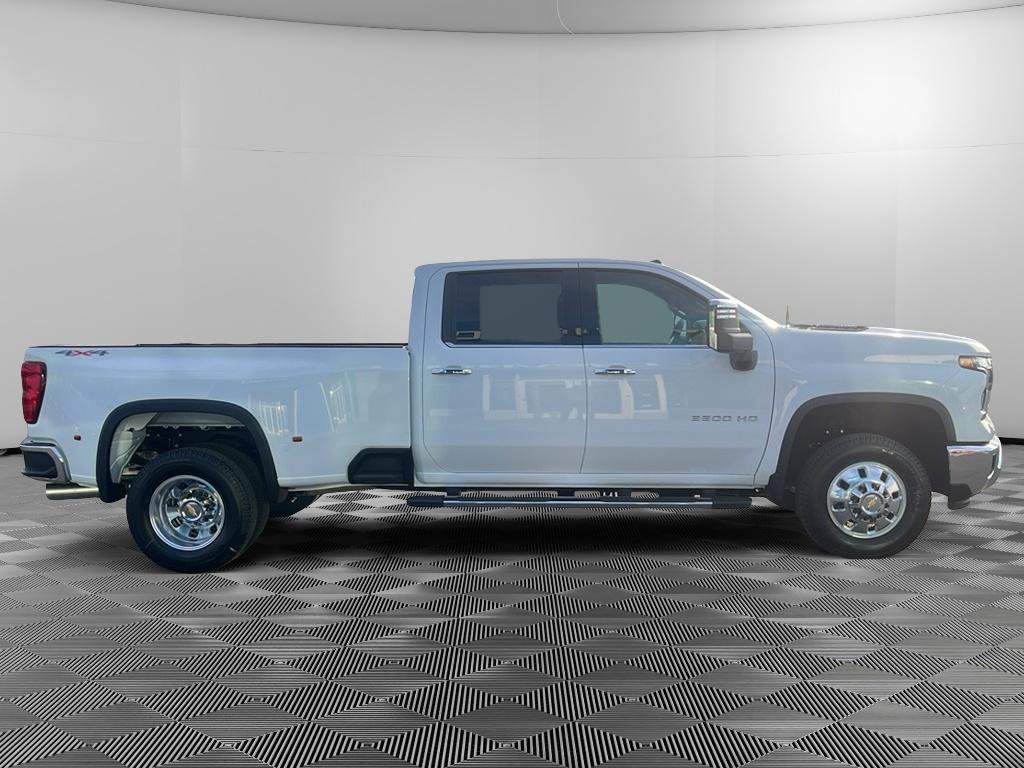 New 2026 Chevrolet Silverado 3500 LTZ image 6