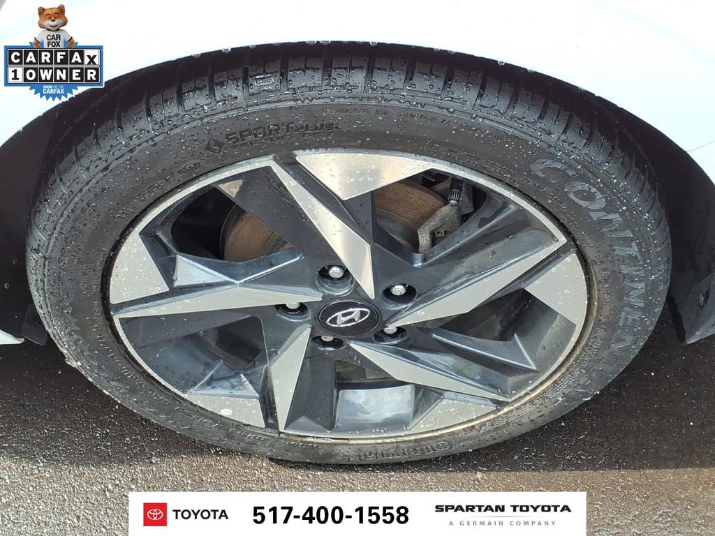 Used 2023 Hyundai Elantra Limited w/ Winter Weather Package FWD image 11