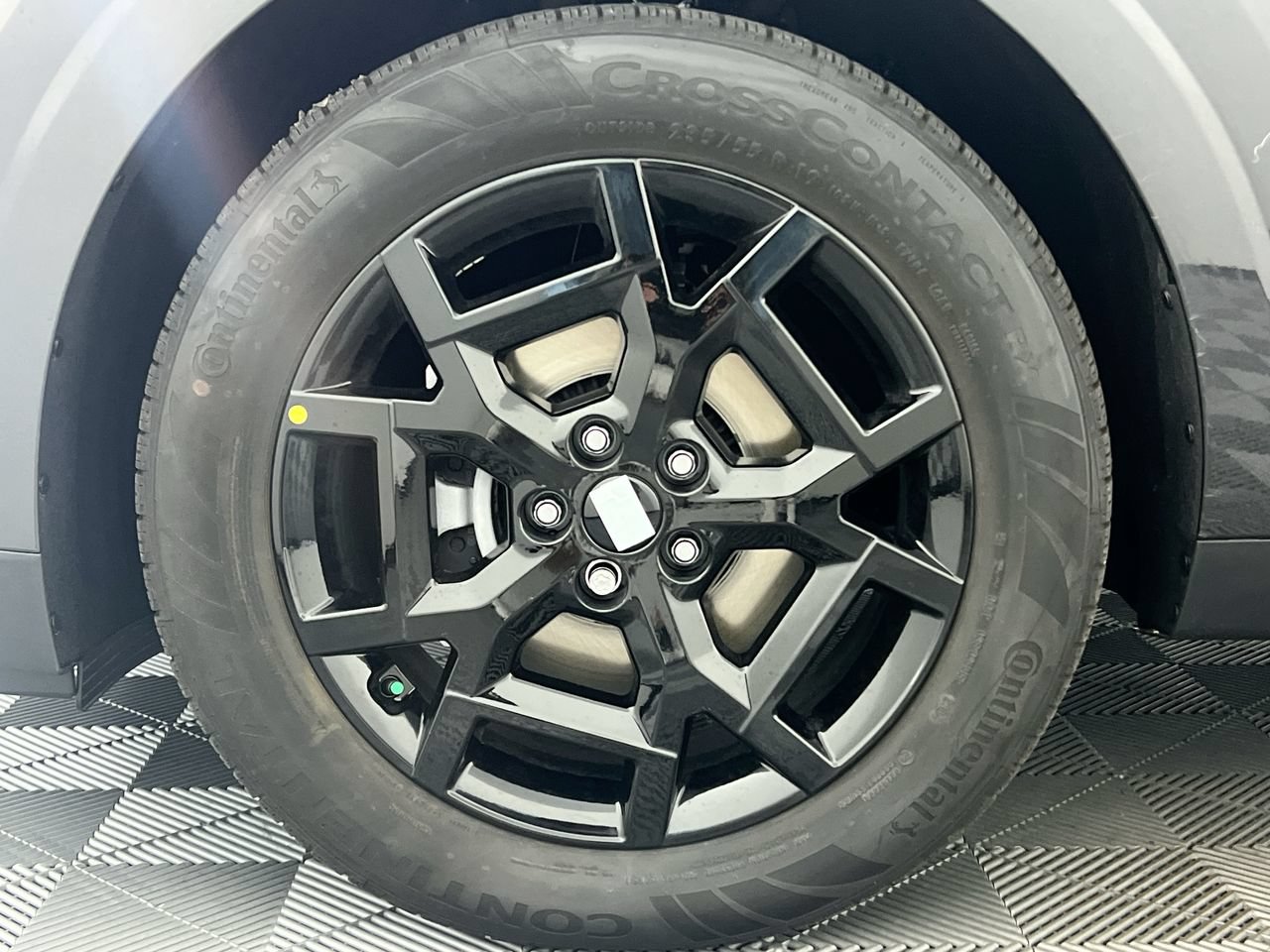 Certified 2025 Kia Carnival SX Prestige FWD image 13
