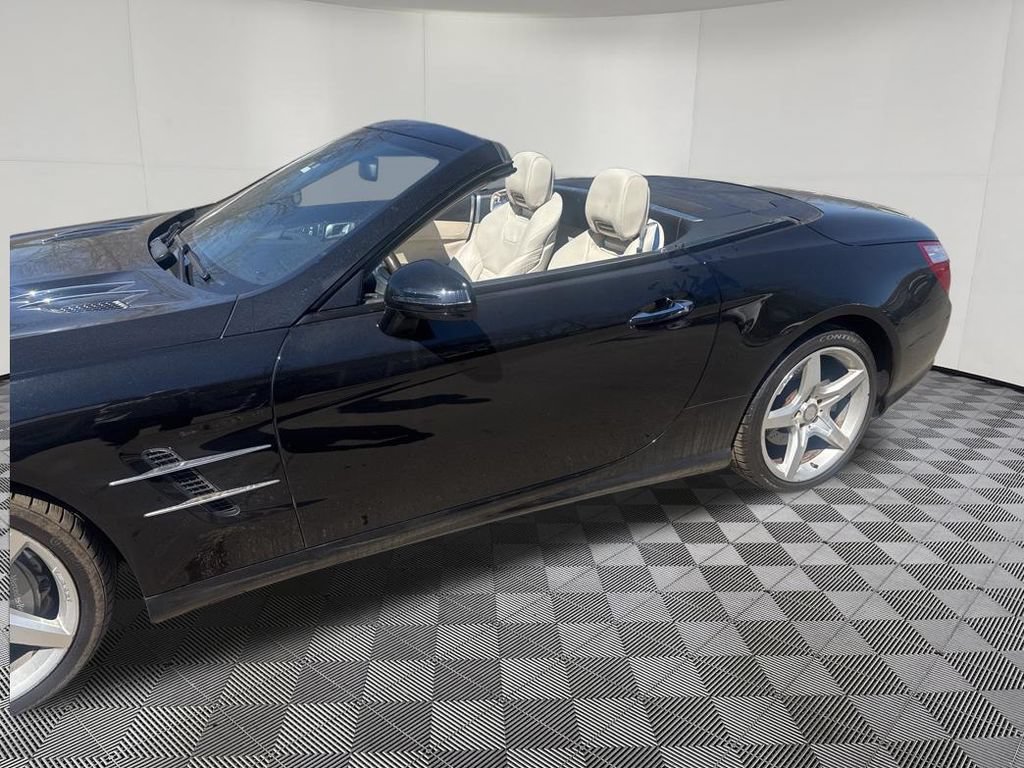 Used 2014 Mercedes-Benz SL 550 image 34