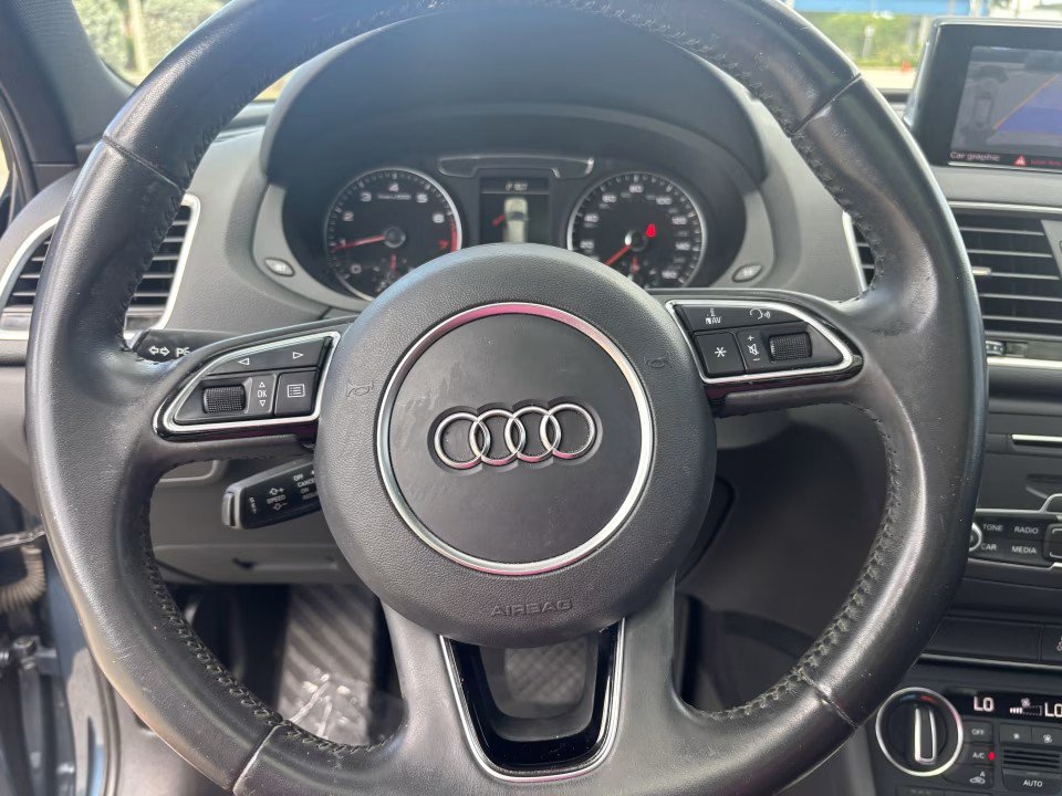Used 2018 Audi Q3 2.0T Premium FWD image 18