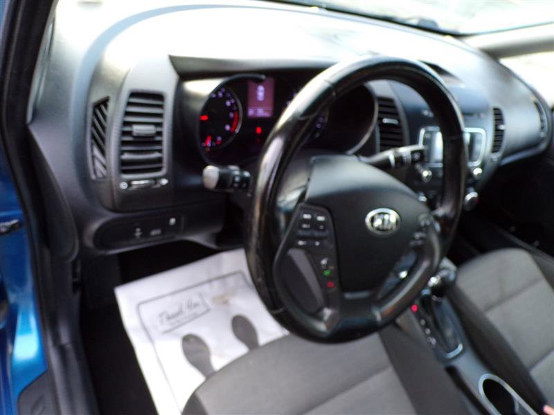 Used 2014 Kia Forte EX image 32