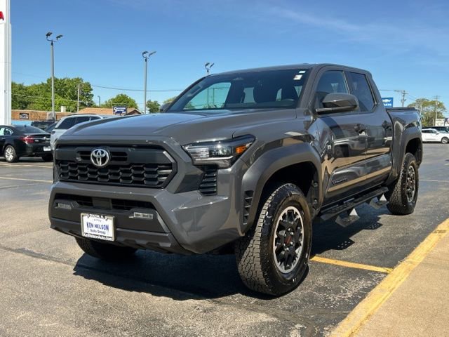 Used 2024 Toyota Tacoma TRD Off-Road AWD/4WD image 5