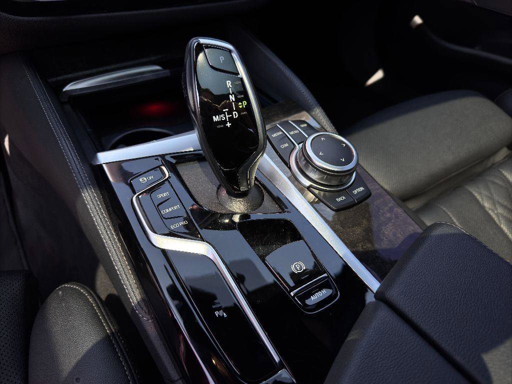 Used 2022 BMW 530i 530i w/ Executive Package image 19