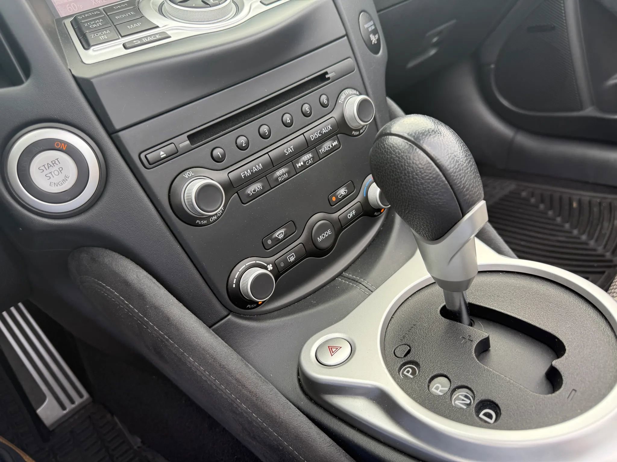 Used 2010 Nissan 370Z Touring w/ Sport Pkg RWD image 37