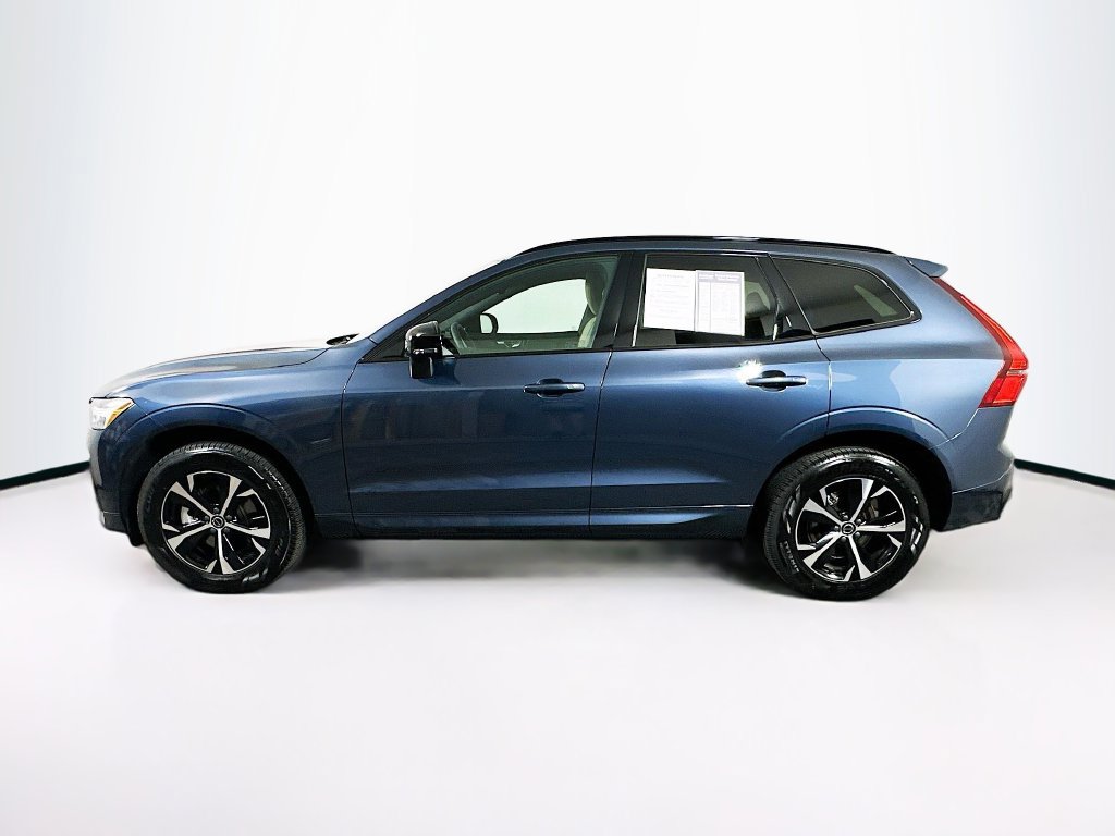 Used 2026 Volvo XC60 B5 Core w/ Climate Package AWD/4WD image 4