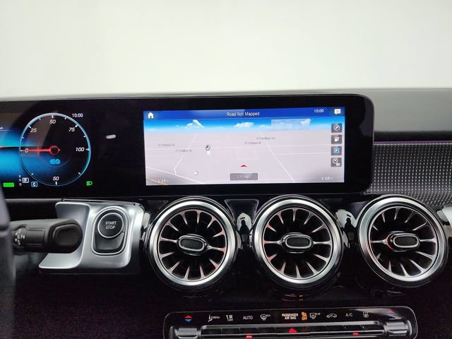 Used 2023 Mercedes-Benz EQB 300 4MATIC image 35