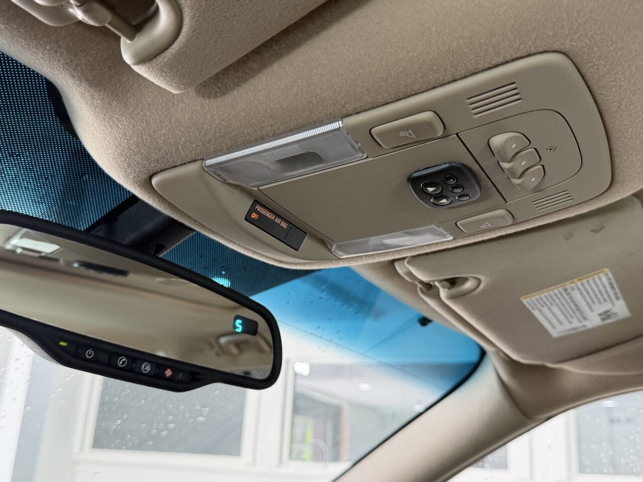 Used 2007 Cadillac DTS Luxury I w/ Trunk Convenience Package FWD image 32