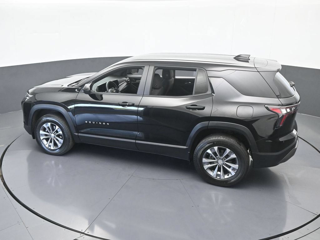 Used 2026 Chevrolet Equinox LT FWD image 48