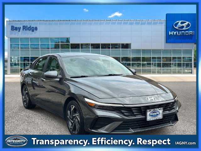 Used 2025 Hyundai Elantra Limited