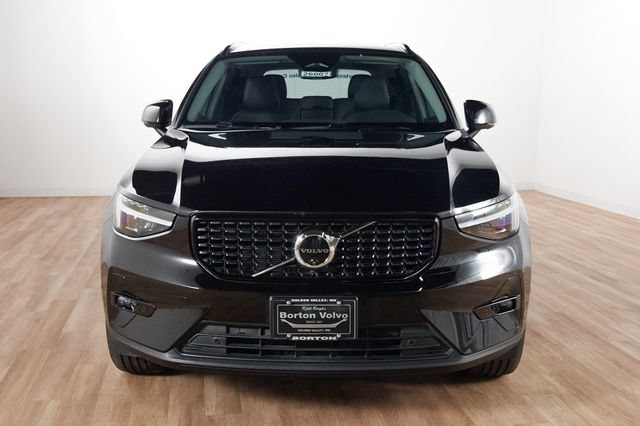 Certified 2026 Volvo XC40 B5 Plus w/ Protection Package Premier AWD/4WD image 2