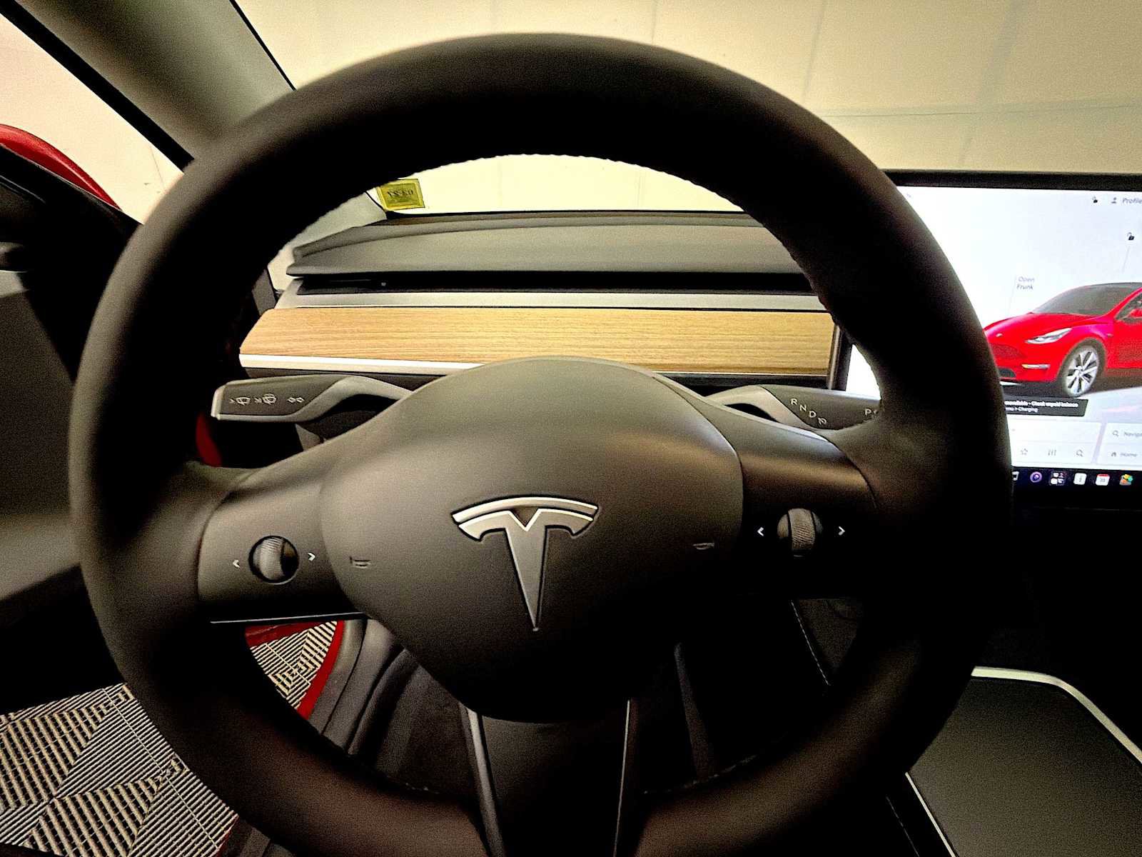 Used 2024 Tesla Model Y Long Range AWD/4WD image 13