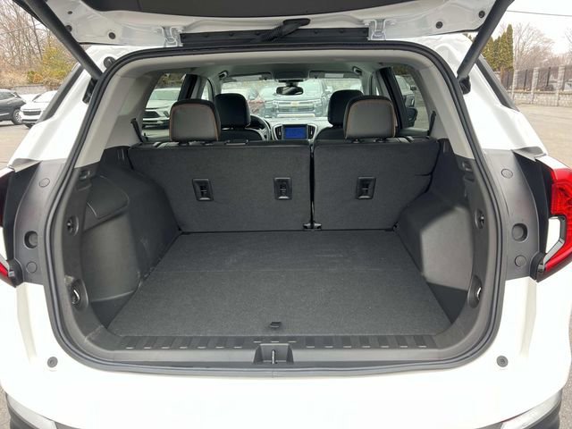 Used 2023 GMC Terrain AT4 w/ Infotainment Package II image 11