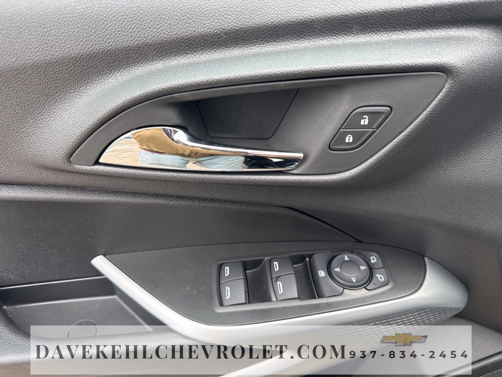 Used 2025 Chevrolet Trax RS w/ Driver Confidence Package image 18