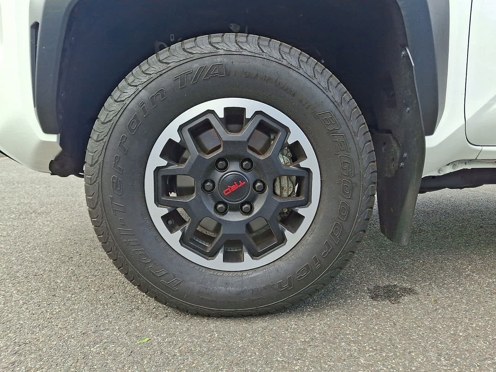 Certified 2024 Toyota Tacoma TRD Off-Road w/ TRD Off Road Upgrade Package AWD/4WD image 9