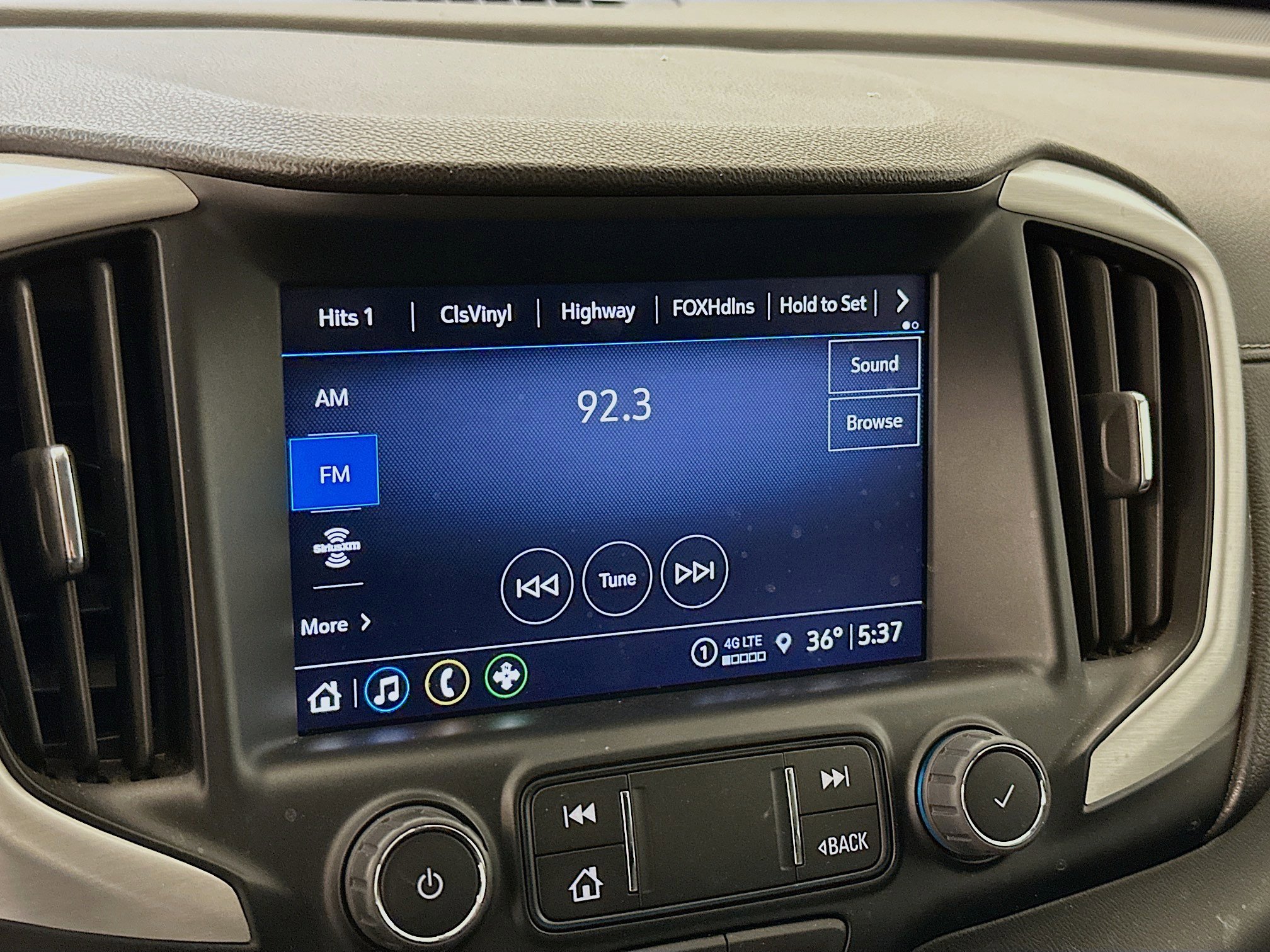 Used 2024 GMC Terrain SLT image 21