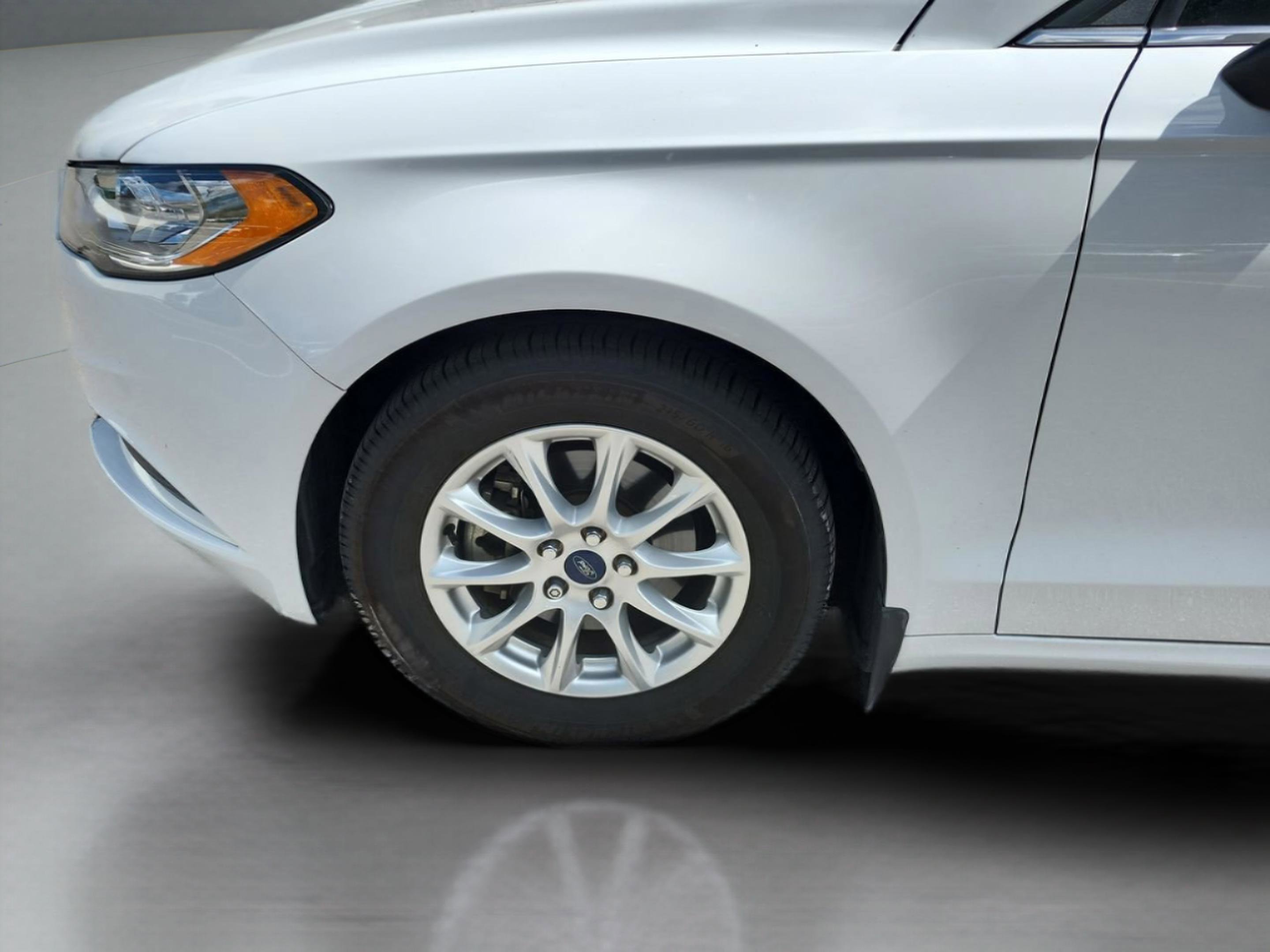 Used 2017 Ford Fusion S image 30