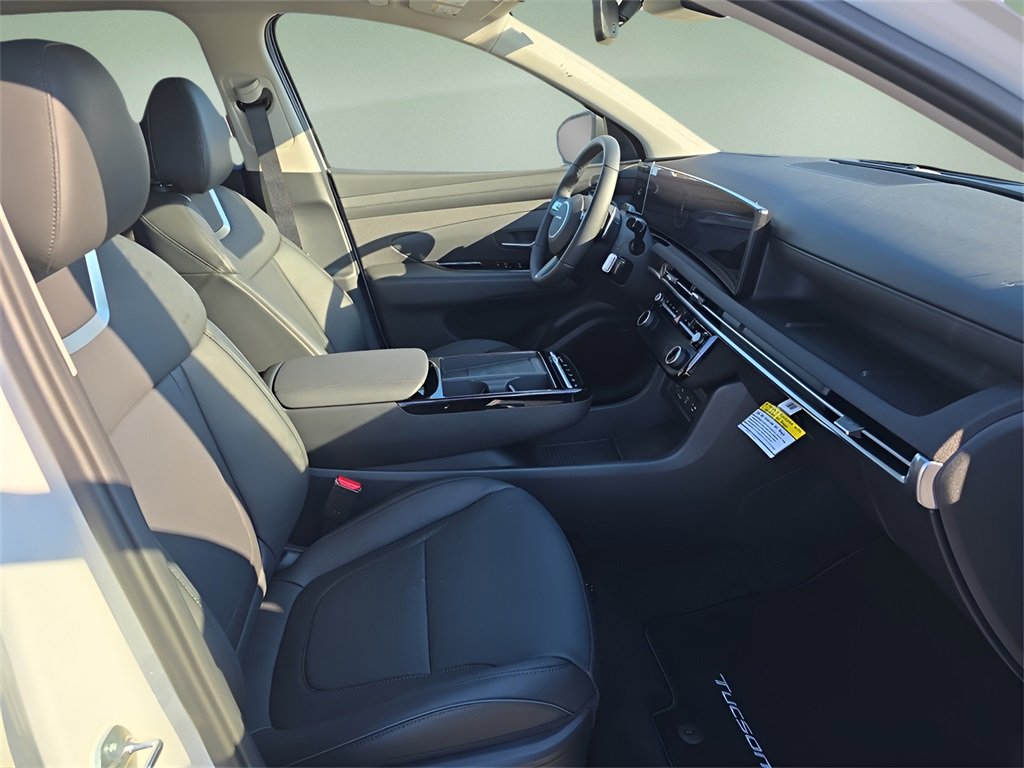 New 2025 Hyundai Tucson Limited image 14