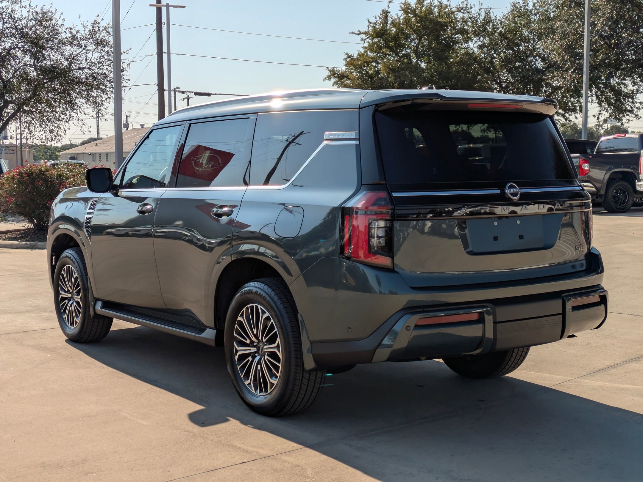 New 2026 Nissan Armada SL image 5