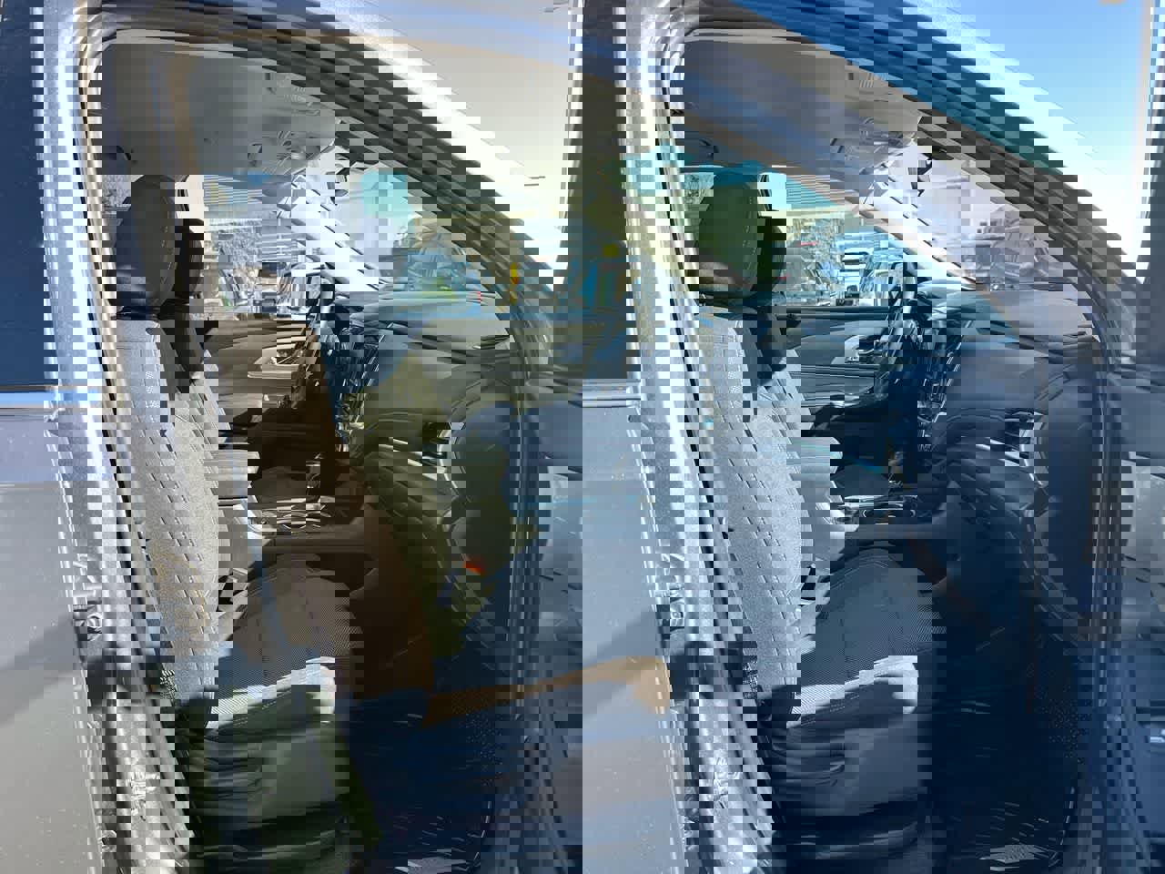 Used 2019 Chevrolet Traverse LT image 27