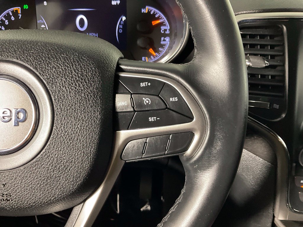 Used 2018 Jeep Grand Cherokee Laredo RWD image 24