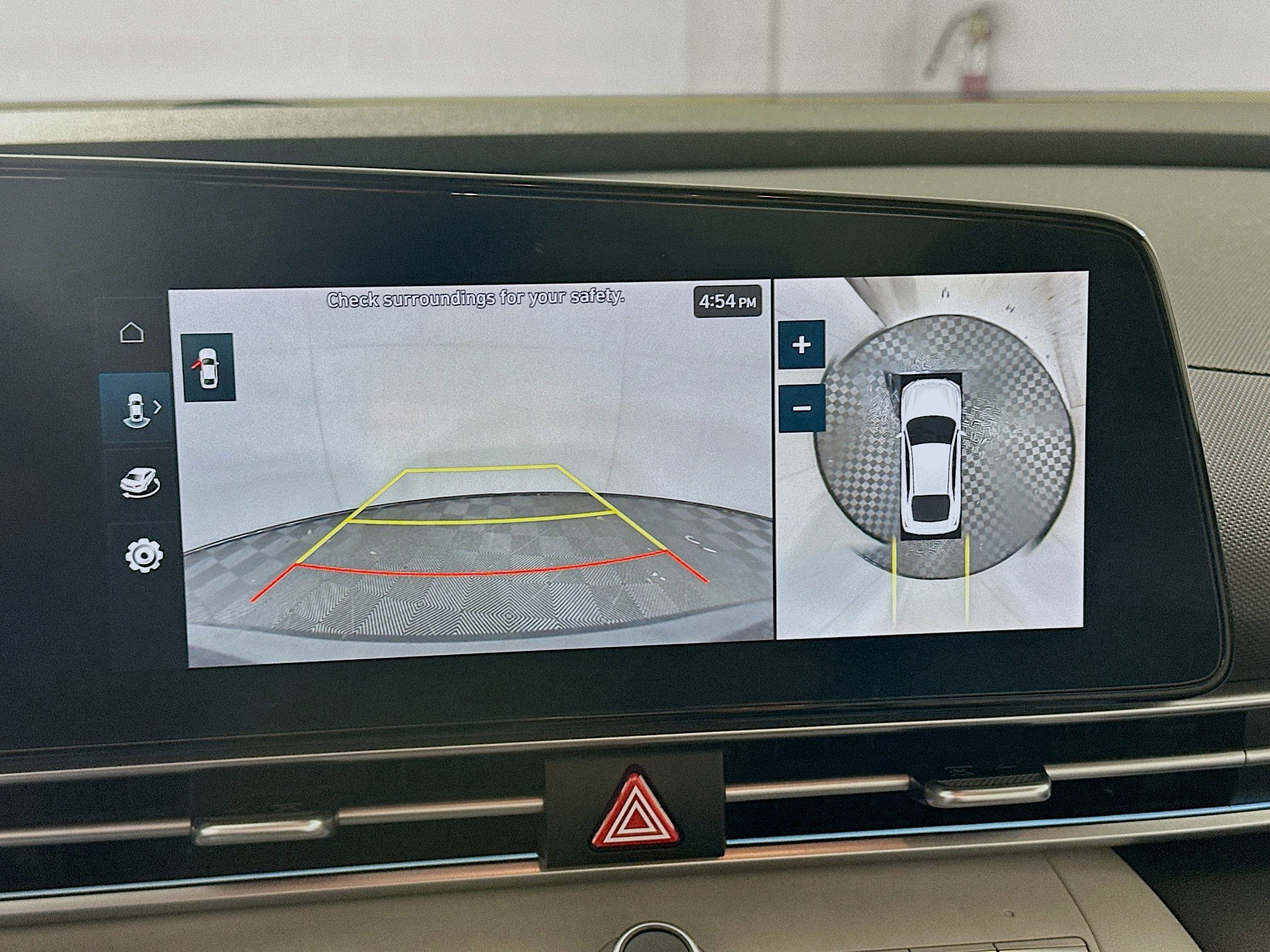 Used 2024 Hyundai Elantra Limited image 23