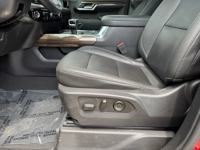 Used 2024 Chevrolet Silverado 1500 LT Trail Boss w/ Convenience Package II AWD/4WD image 5