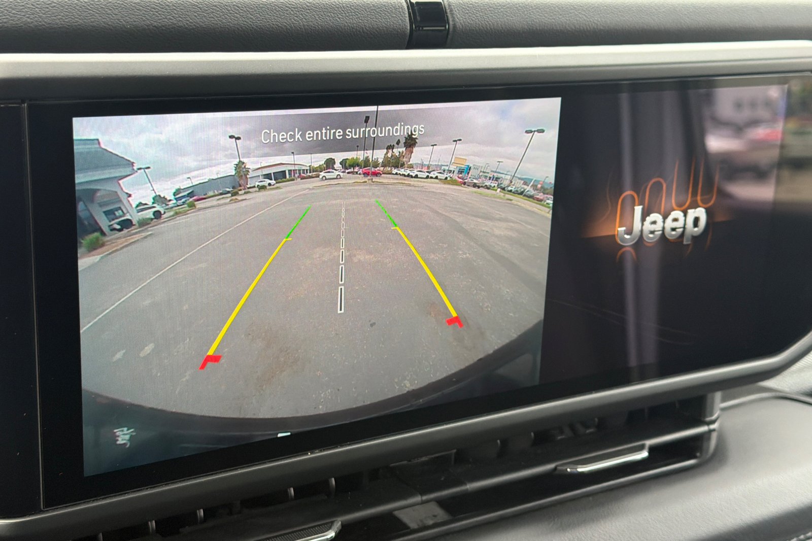 Used 2024 Jeep Wrangler Unlimited Sahara AWD/4WD image 24