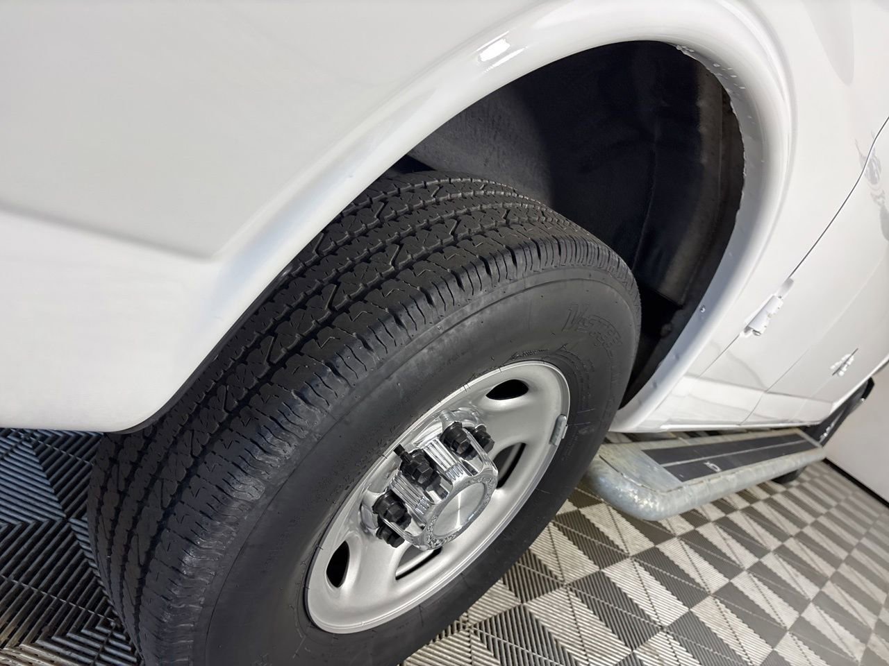 Used 2024 GMC Savana 2500 w/ Driver Convenience Package image 24