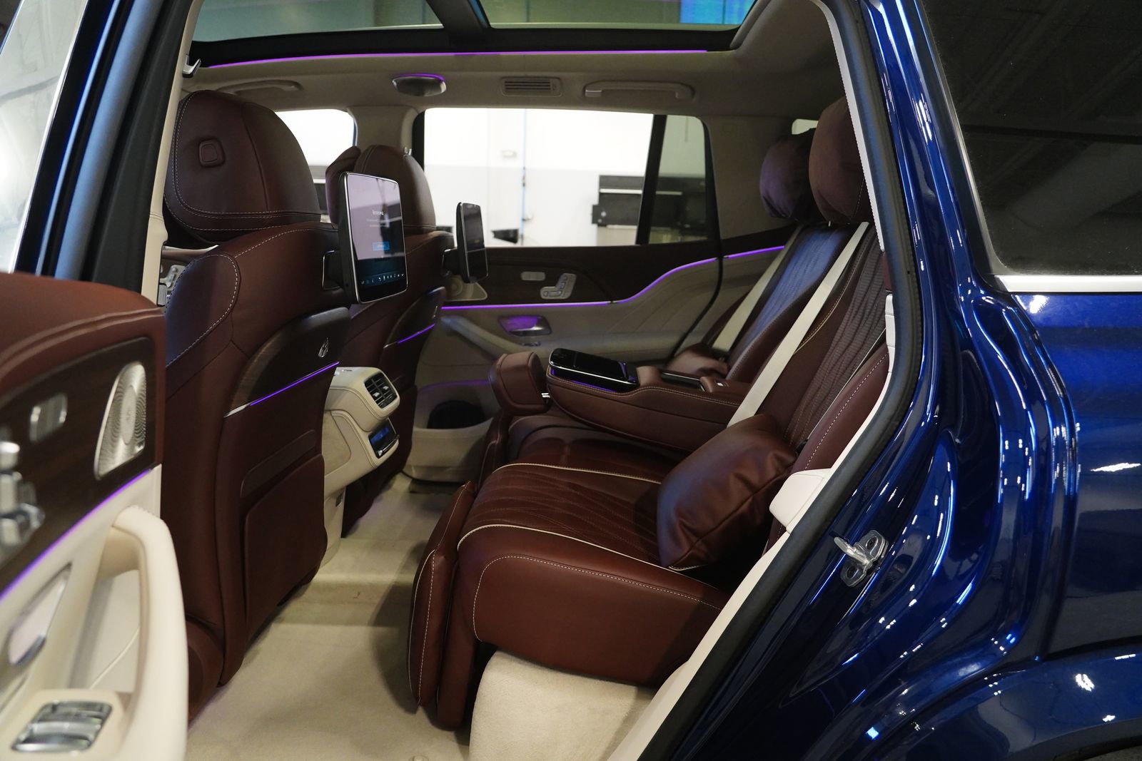 New 2026 Mercedes-Benz Maybach GLS 600 4MATIC image 16