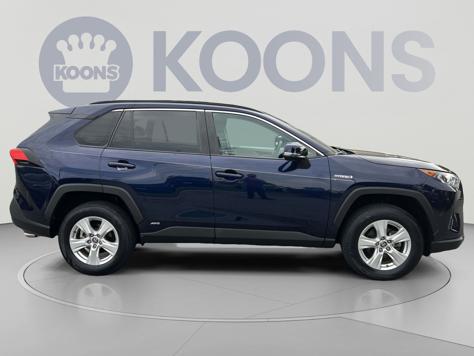 Used 2021 Toyota RAV4 XLE AWD/4WD image 8