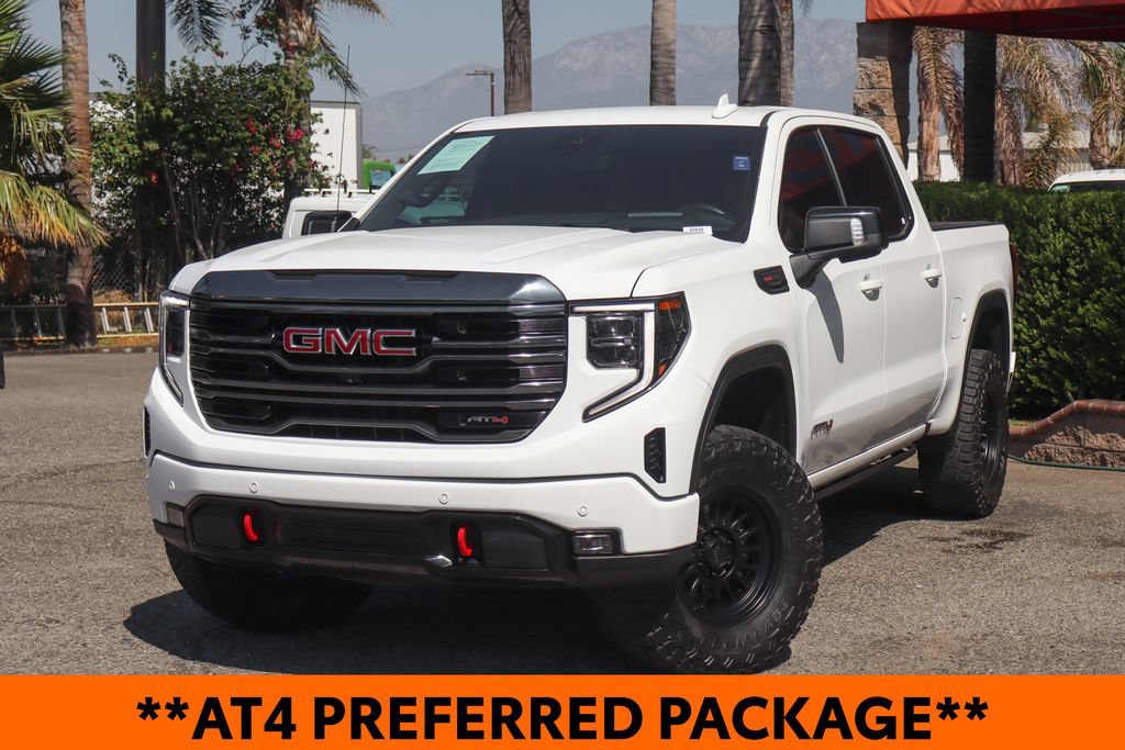 Used 2023 GMC Sierra 1500 AT4 w/ Technology Package AWD/4WD image 4