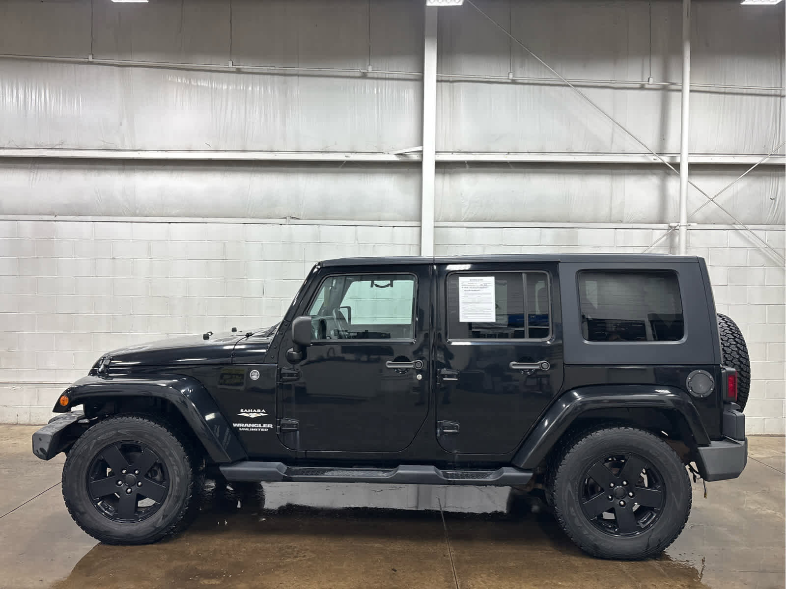 Used 2010 Jeep Wrangler Unlimited Sahara w/ Limited Group image 5
